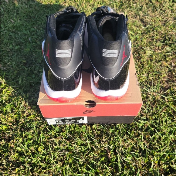 Size 13 - Jordan 11 Retro Playoffs Bred Deadstock Condition - Picture 2 of 5